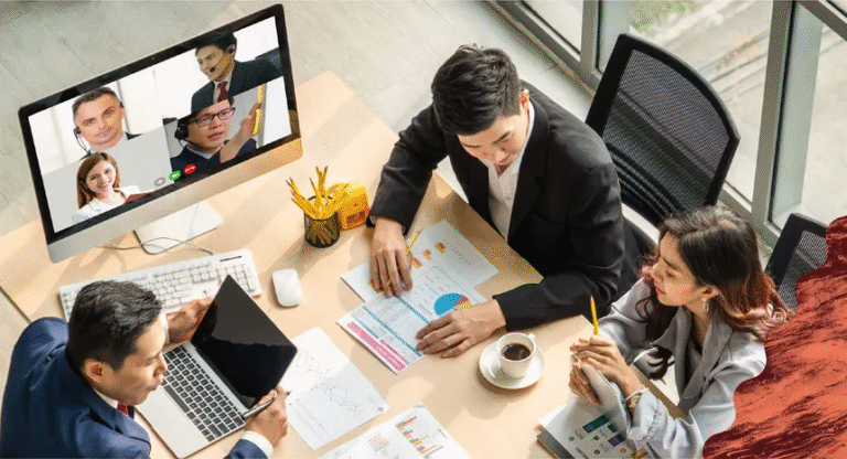 Equal-Opportunities-Hybrid-Workplace